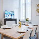 아파트호텔 Wonderhost, Les De La Place Margot 3*