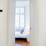Wonderhost, Les De La Place Margot