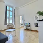 아파트호텔 Wonderhost, Les De La Place Margot 3*