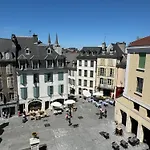 Wonderhost, Les De La Place Margot 3* 포