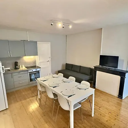 Wonderhost, Les De La Place Margot Lejlighedshotel Pau