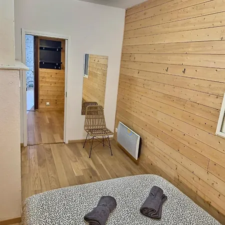 Wonderhost, Les De La Place Margot Hotel apartamentowy Pau