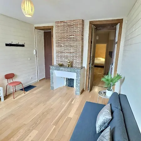 Lejlighedshotel Wonderhost, Les De La Place Margot Pau