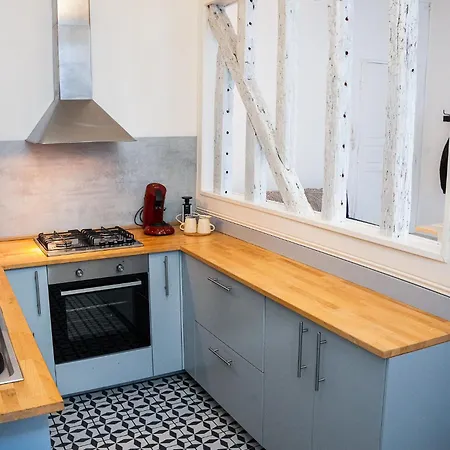 Wonderhost, Les De La Place Margot Hotel apartamentowy Pau