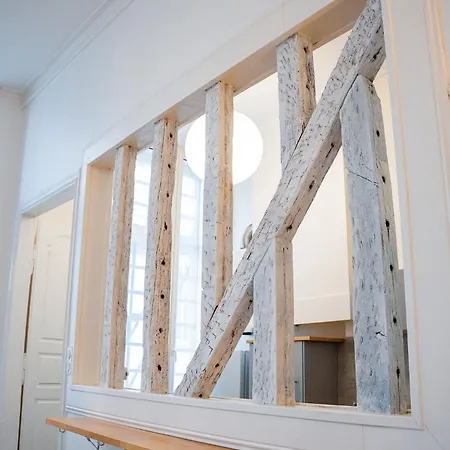 Wonderhost, Les De La Place Margot 3* Pau