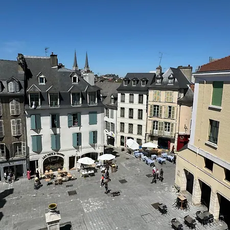 Wonderhost, Les De La Place Margot 3* Pau