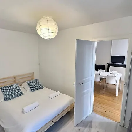 Wonderhost, Les De La Place Margot Lejlighedshotel Pau
