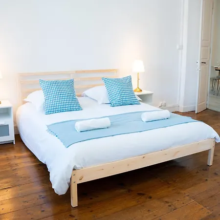 Hotel apartamentowy Wonderhost, Les De La Place Margot Pau