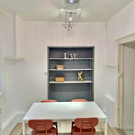 Wonderhost, Les De La Place Margot Aparthotel Pau