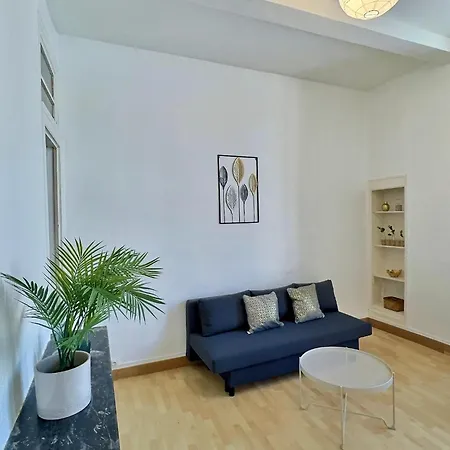 Wonderhost, Les De La Place Margot 3* Pau