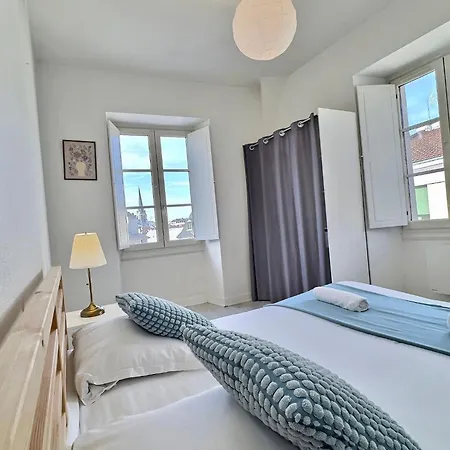Wonderhost, Les De La Place Margot Aparthotel Pau
