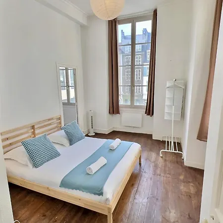 Hotel apartamentowy Wonderhost, Les De La Place Margot Pau