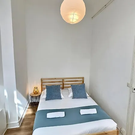 Wonderhost, Les De La Place Margot Aparthotel 3*