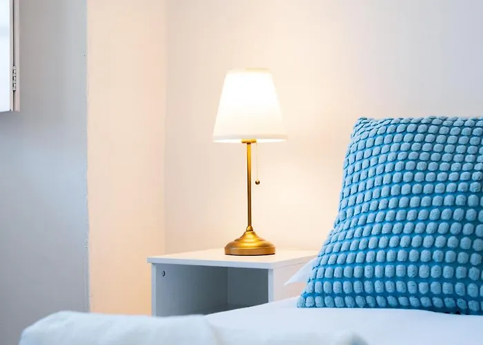 Wonderhost, Les De La Place Margot Aparthotel 3*