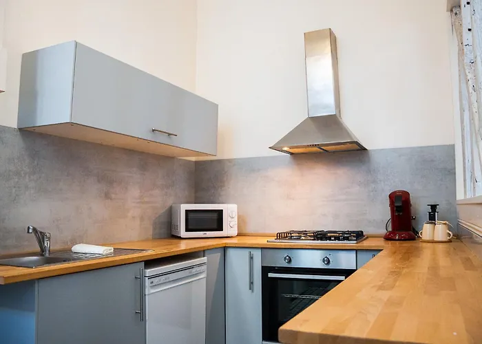 Lägenhetshotell Wonderhost, Les De La Place Margot Pau